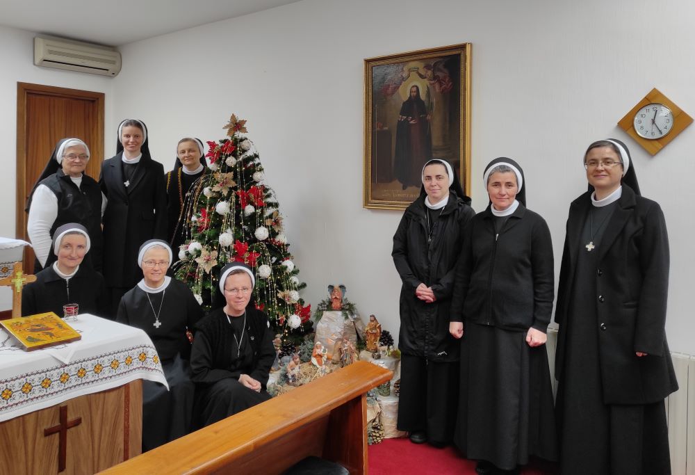 Basilian Sisters gather for Christmas 2021 in Rome. (Courtesy of Teodozija Myroslava Mostepaniuk)