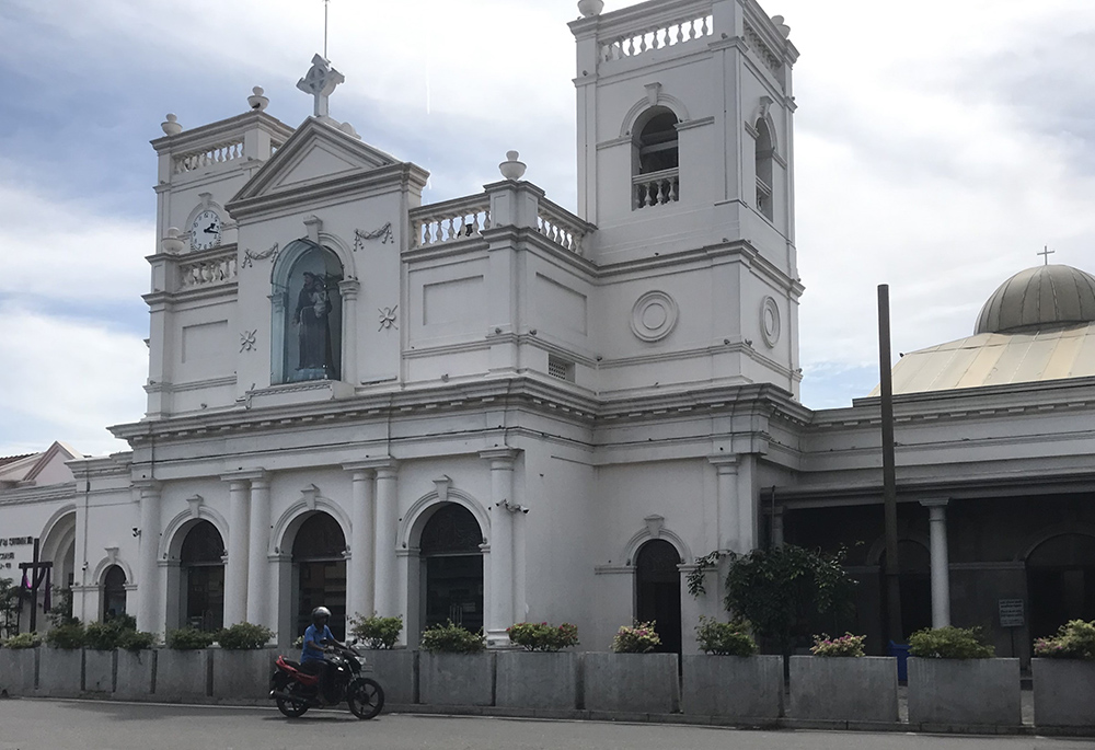 Santuario de San Antonio en Kochchikade, en la ciudad de Colombo, renovado tras el atentado de Semana Santa del 2019. 