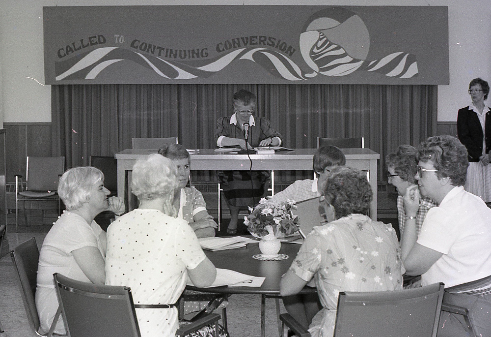 Sisters of Charity of Halifax are pictured at a table during their 15th General Chapter in 1984. (Sisters of Charity of Halifax Archives)