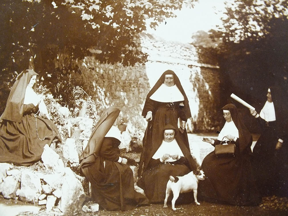 Las Hermanas de Loreto fotografiadas en la Abadía de Loreto en Rathfarnham, Dublín, por la madre Michael Corcoran