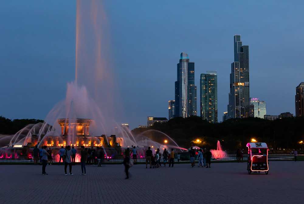 Buckingham Fountain in Chicago (Unsplash/Cole Parsons)