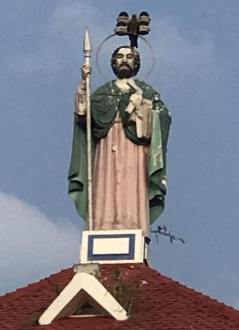 The statue of St. Thomas the Apostle, patron of the Syro-Malabar Church, atop St. Mary's Basilica, the main church of the Ernakulam-Angamaly Archdiocese. (Thomas Scaria)