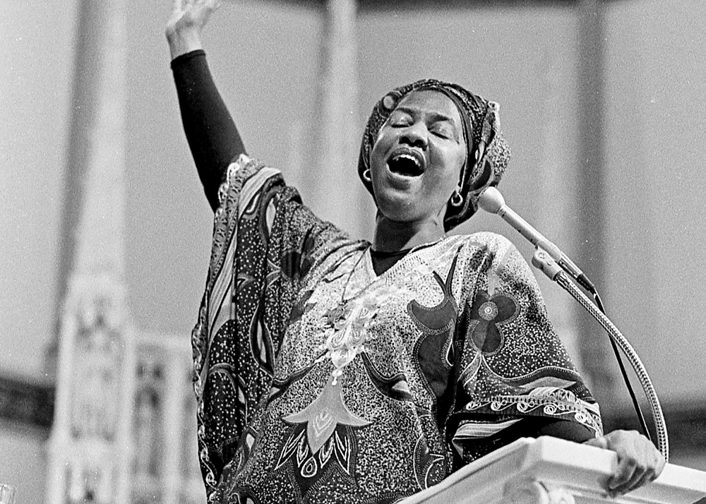 Sr. Thea Bowman, a Franciscan Sister of Perpetual Adoration, during a talk she gave at St. Augustine Church in Washington in 1986 (CNS/Catholic Standard/Michael Hoyt)