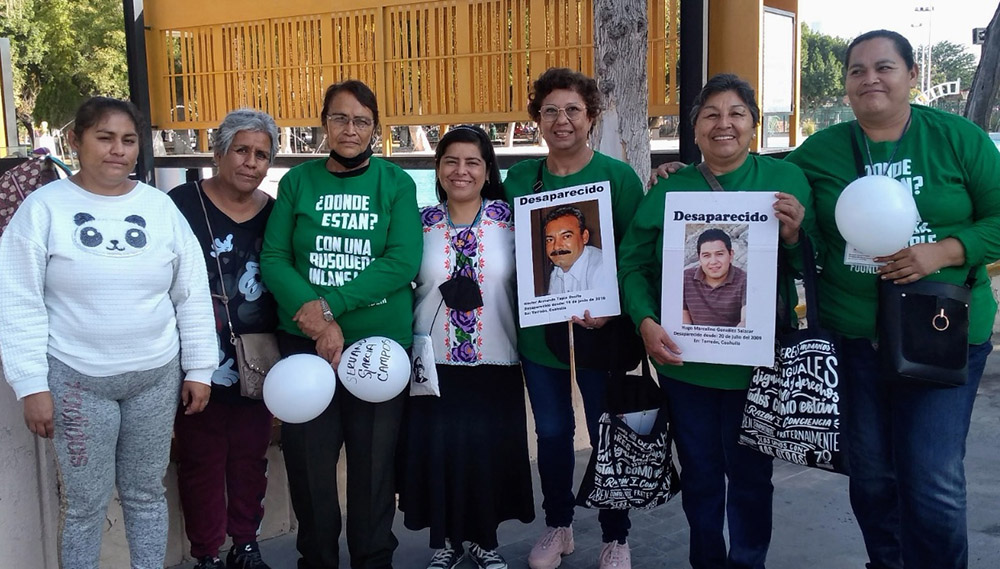 FMiembros del colectivo Fundec participan en la peregrinación diocesana —hacia la iglesia de Nuestra Señora de Guadalupe en Torreón, en el año 2022— de los grupos que buscan justicia. (Foto: cortesía Hna. Mariana Olivo Espinoza)