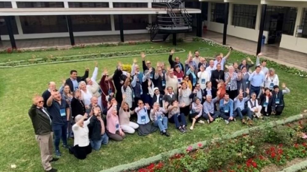 Men and women from the Confederation of Latin American and Caribbean Religious pose for a group photo June 5 at the end of a four-day meeting in Lima, Peru.