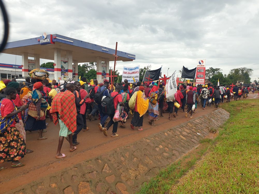 Thousands of pilgrims trek to Namugongo Martyrs Shrine ahead of the Uganda Martyrs Day celebration on June 3. (GSR photo/Gerald Matembu)