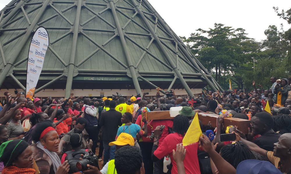 Thousands of pilgrims carrying crosses have started arriving at Namugongo Catholic Shrine amidst pomp ahead of the Uganda Martyrs Day celebration on June 3. (GSR photo/Gerald Matembu)