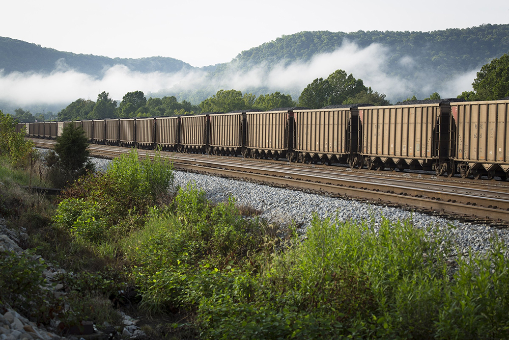A train carries coal near Ravenna, Kentucky, Aug. 21, 2014. (CNS/Tyler Orsburn)
