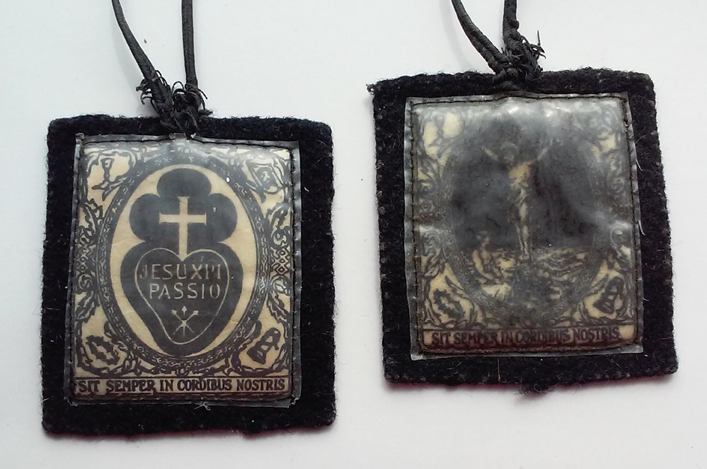 The Black Scapular of the Passion of Christ (Wikimedia Commons/Michael Tav)