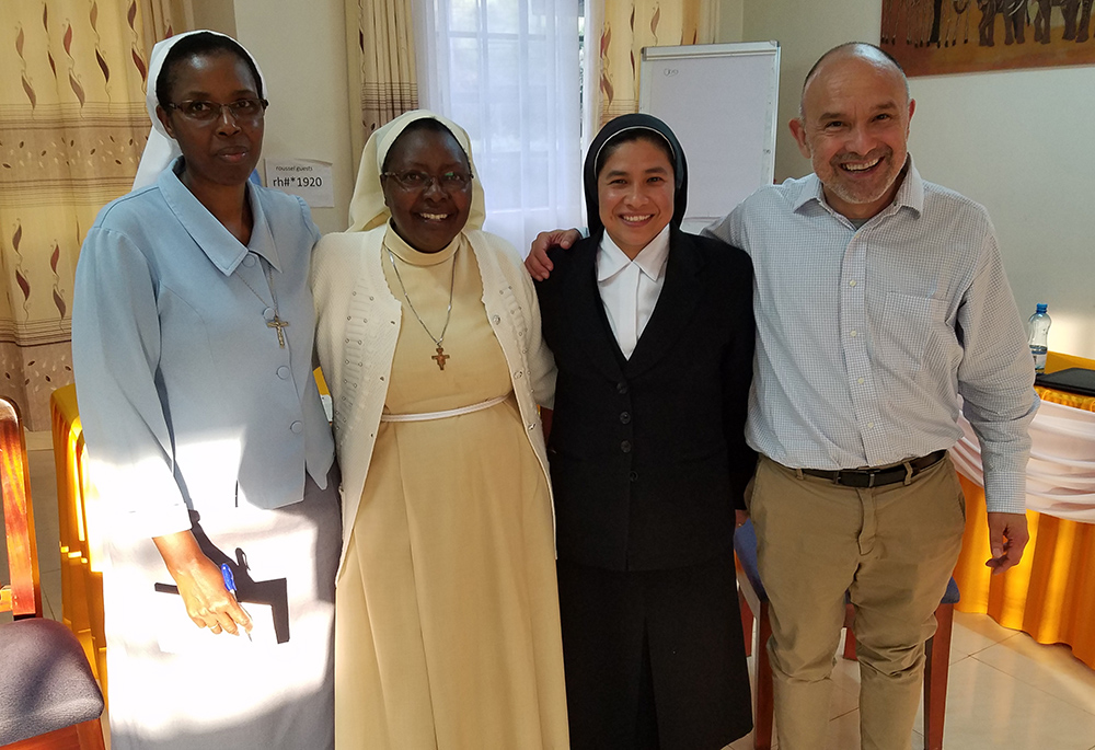 Irmãs católicas se conectam em todos os continentes para melhorar o atendimento aos membros mais velhos