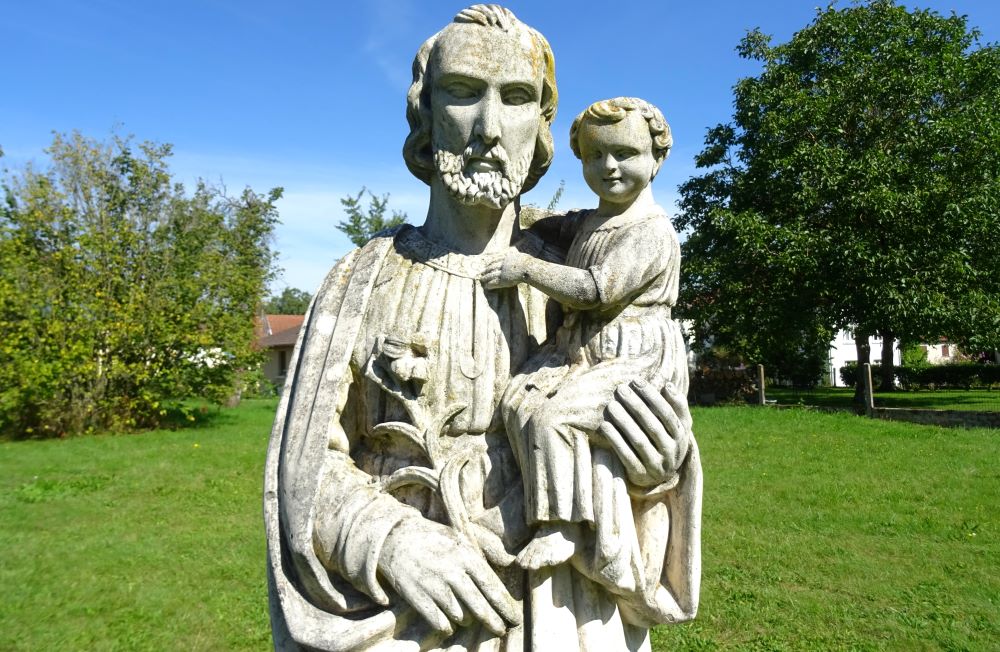 This statue of St. Joseph stands in the garden of the former convent of the Annonciades Sisters in Langrenes, France. (Wikimedia Commons/Olive Titus)