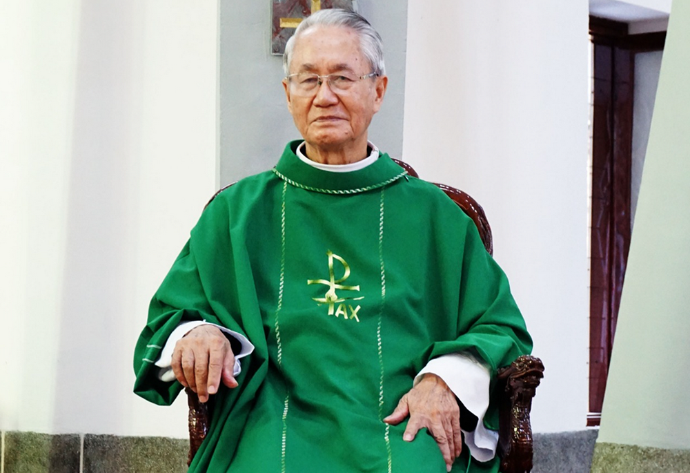 Fr. Anthony Nguyen Van Tuyen celebrates Mass at the house of Hue Archbishop Joseph Nguyen Chi Linh. (GSR photo/Joachim Pham)