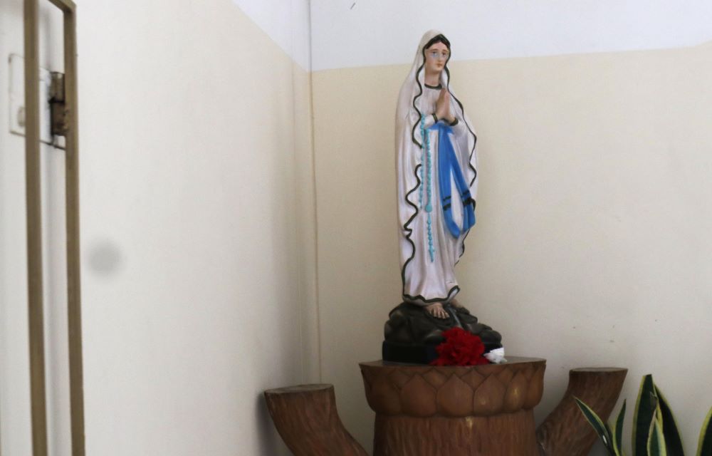 Virgin Mary statue