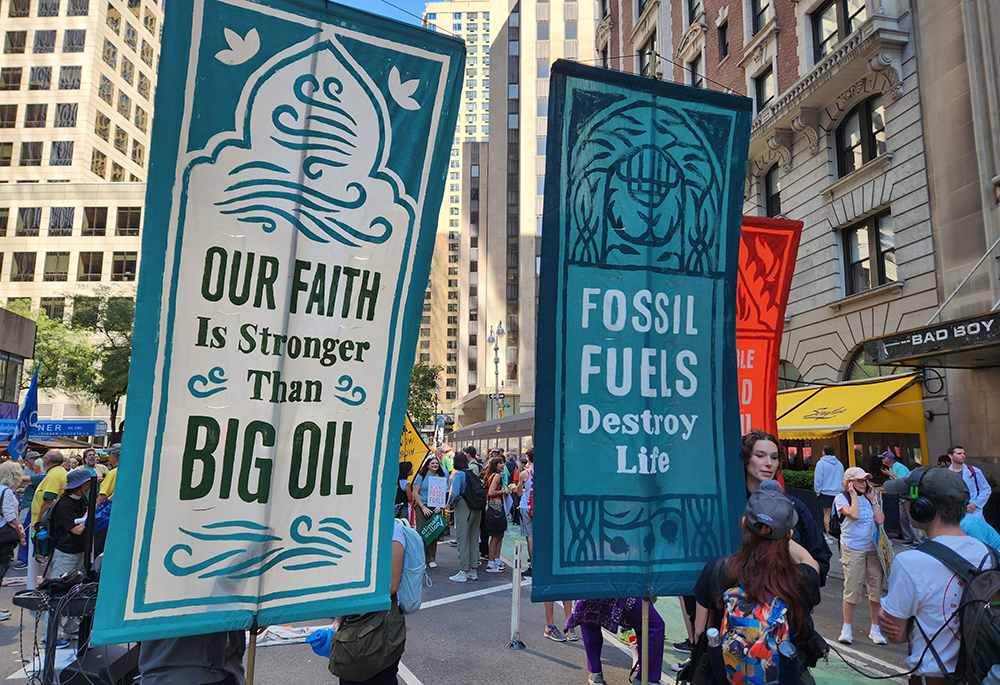 A strong contingent of faith-based groups calling for an end to dependence on fossil fuels gathered prior to a major climate march that drew tens of thousands in midtown Manhattan Sept. 17. (GSR photo/Chris Herlinger)