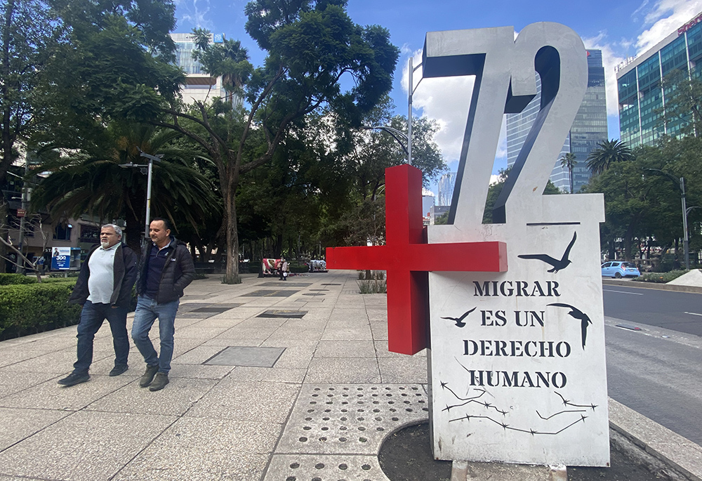 On the Paseo de la Reforma avenue in Mexico City, this memorial — with the words "migration is a human right" — honors 72 migrants massacred in southern Mexico in 2010. (GSR photo/Rhina Guidos)