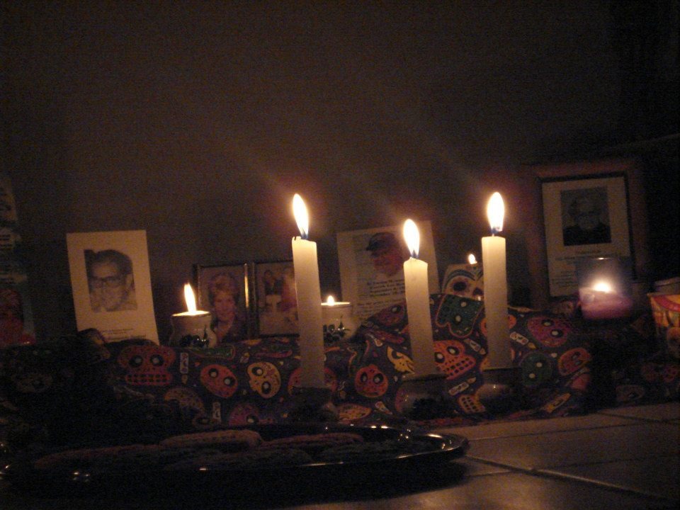 Altar de muertos del Monasterio Benedictino Pan de Vida en Torreón, México. (Foto: Mariana Olivo)