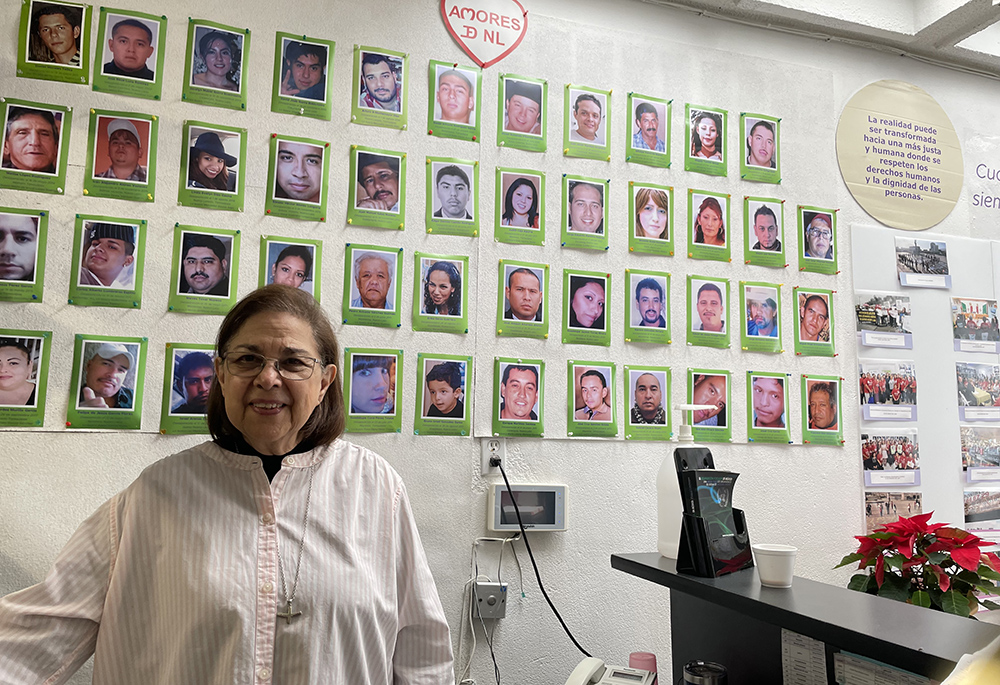 De pie frente a los rostros de los desaparecidos, la hermana Consuelo Morales encabezó una conferencia de prensa junto a CADHAC y Amores este 26 de noviembre de 2023, para expresar su preocupación por el reciente aumento de feminicidios y desapariciones forzadas, así como por la falta de acción de las autoridades para activar la Alerta Amber en teléfonos celulares. "Observamos una falta de respeto y garantía de los derechos humanos básicos en la actual administración del gobernador Samuel García Sepúlveda