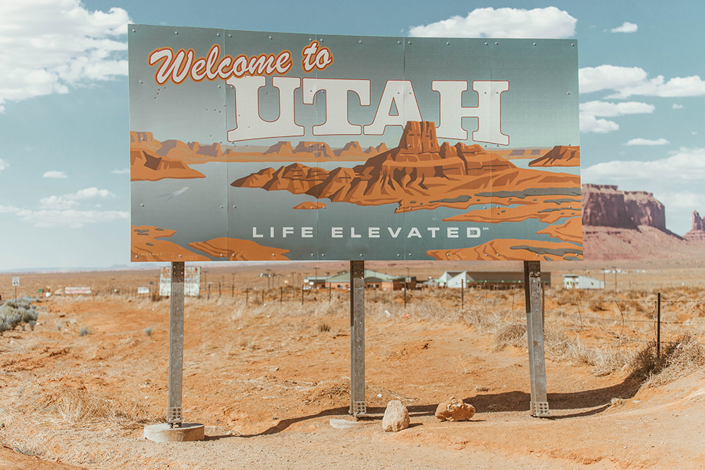 Welcome to Utah billboard (Unsplash/Taylor Brandon)