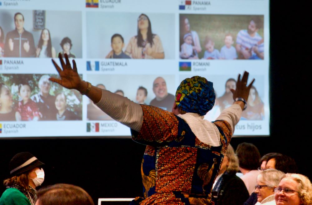 Dancers helped celebrate the opening of the Leadership Collaborative's Hope-Esperanza Conference Jan. 25 in Chicago. (GSR photo/Dan Stockman)