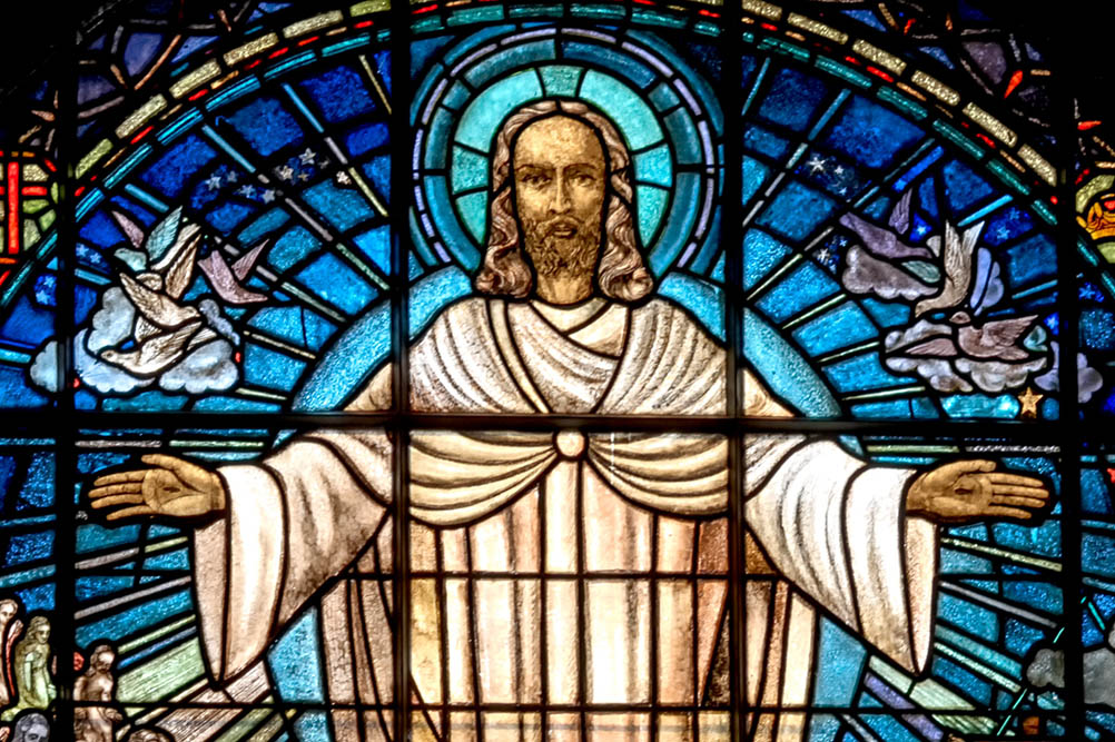 Jesus in stained glass (Unsplash/Paul Zoetemeijer)