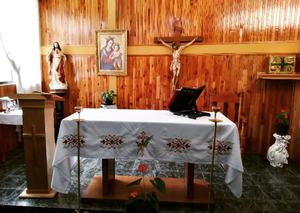 The sisters and families at Casa Hogar Franciscana attend daily Mass in the morning and say prayers in the afternoon in this chapel. 