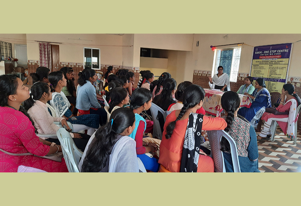 Missionary Sisters Servants of the Holy Spirit Sr. Anita Bandod conducts an awareness program for young women about the risk and challenges of migration, and the safety measures and assistance available in case of danger. (Courtesy of Tessy Jacob)