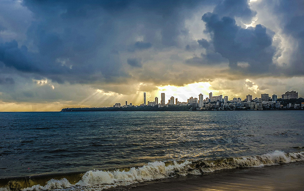 A view of Mumbai, India (Unsplash/Srinivas JD)