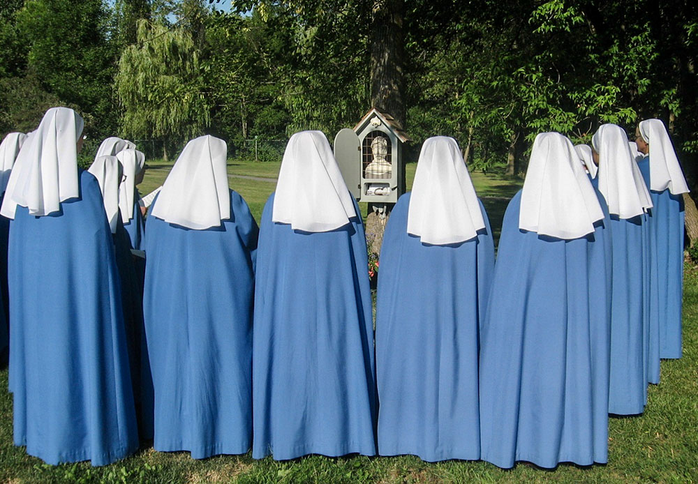 The Recluse Sisters gather for a moment of prayer. (Courtesy of the Recluse Sisters)