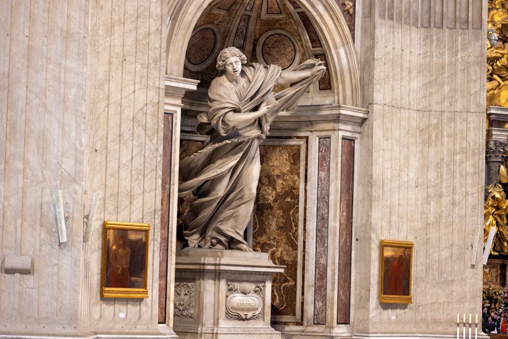 Statue of St. Veronica