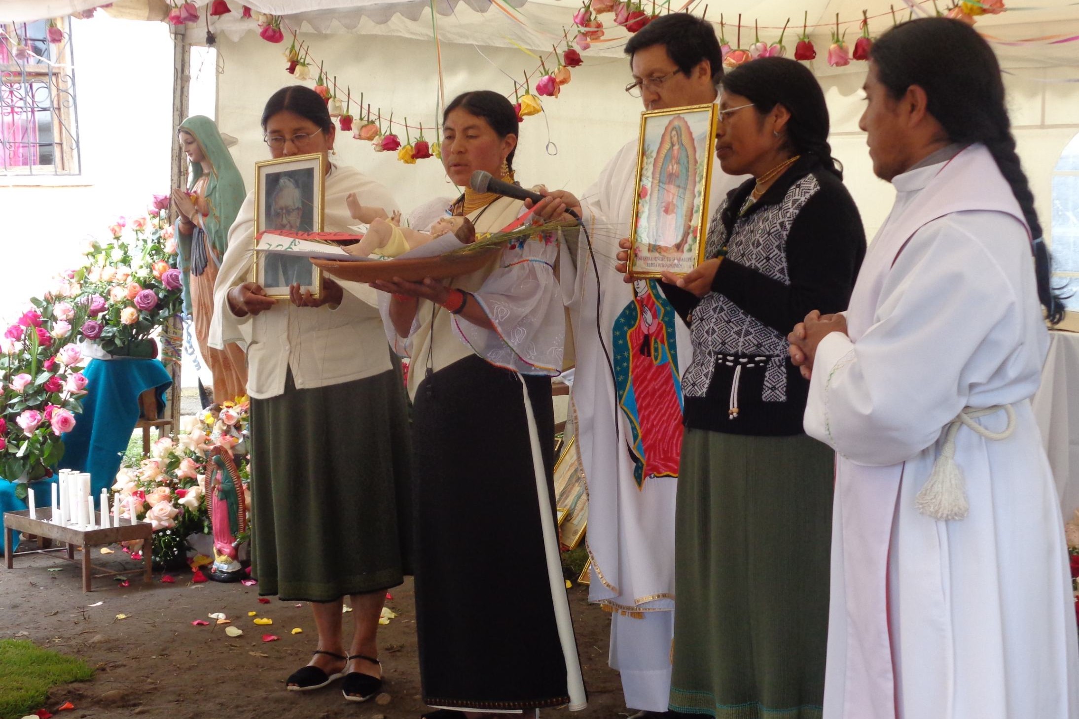 Sisters at Mass 