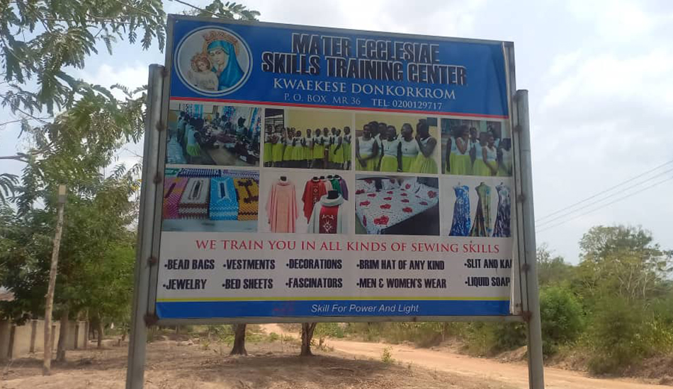 Sign post leading to the Mater Ecclesiae Skills Training Centre at Kwaekese, in the Vicariate of Donkorkrom, in the Afram Plains of Ghana (Damian Avevor)