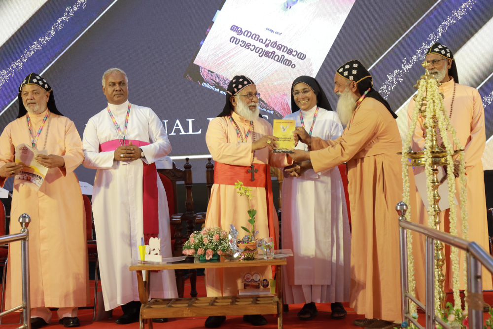 Cardinal Baselios Mar Cleemis, head of the Syro-Malankara Church, with Sr. Ardra Kuzhinapurathu, superior general of Bethany congregation, (center) at the centenary celebrations of the Bethany congregation in Thiruvananthapuram, capital of Kerala state, southwestern India. (Courtesy of Sr. Ardra Kuzhinapurathu) Cardinal Baselios Mar Cleemis, head of the Syro-Malankara Church, with Sr. Ardra Kuzhinapurathu, superior general of Bethany congregation, (center) at the centenary celebrations of the Bethany congregation in Thiruvananthapuram, capital of Kerala state, southwestern India. (Courtesy of Sr. Ardra Kuzhinapurathu)