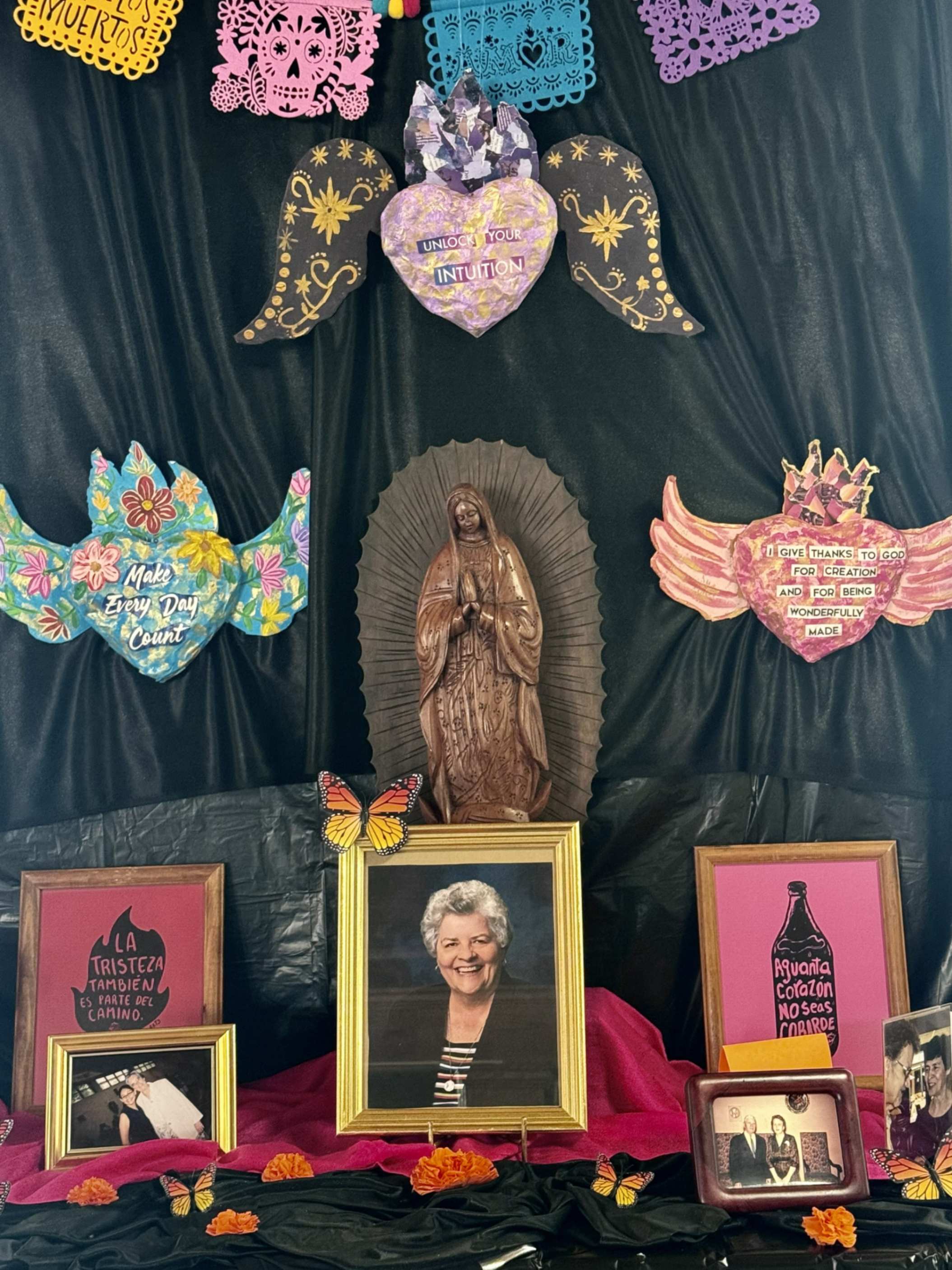 La Hna. Helga Leija armó este altar en memoria de su mentora y amiga, la Hna. Esther Fangman, en su monasterio en Atchison, Kansas, EE. UU. (Foto: Helga Leija/GSR en español)