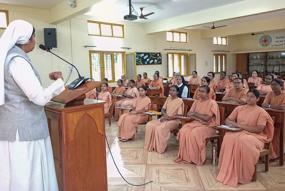 Mission Sisters of Ajmer Sr. Rani Augustine addresses a group of sisters on mental health as part of the Bengaluru-based St. Dymphna National Institute of Wellness programs for religious sisters. (Courtesy of Rani Augustine)