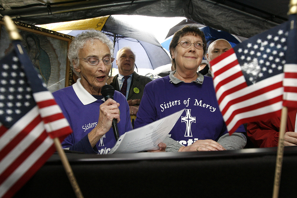Mercy Srs. Pat Murphy, left, and JoAnn Persch at the ICE facility in Broadview, Illinois, outside Chicago, in 2009 (Courtesy of Chicago Catholic)