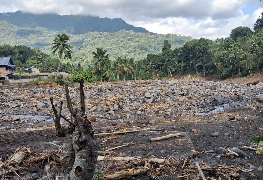 The aftermath of September 2023 flooding in the village of Maopomnggoh, about a two-hours' drive south of Soa on the island of Flores, Indonesia (Courtesy of the Franciscan Missionaries of Mary)