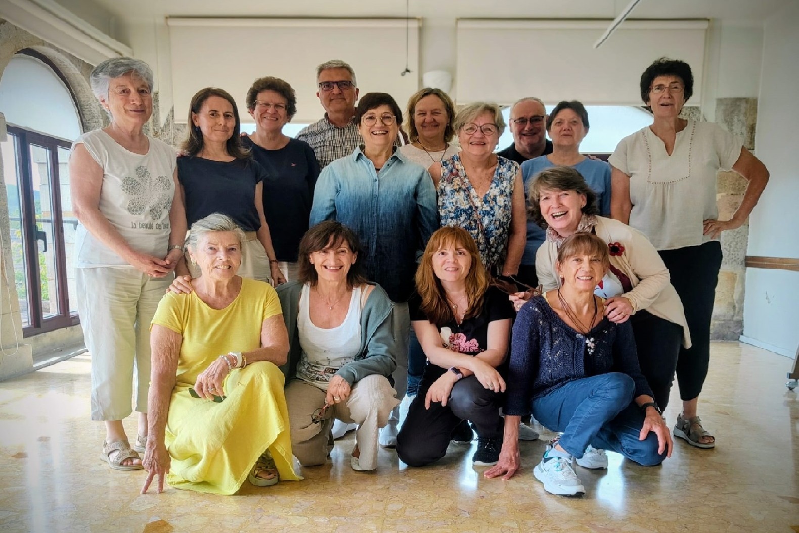 Retiro en Vizcaya, España, llevado por las hermanas Carmen Notario (penúltima por la derecha, de pie en última fila) y Magda Bennásar (tercera por la izquierda, de pie), de las Hermanas para la Comunidad Cristiana. (Foto: Carmen Notario)