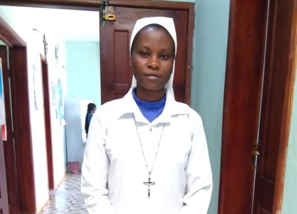 Sr. Francine Katho of the Congregation of the Servants of Jesus in Bunia, eastern Democratic Republic of Congo, ministers to patients with Ebola. (Courtesy of Francine Katho)