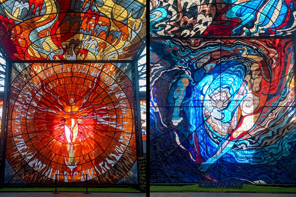 Two views of "Cosmovitral," a stained glass window by Leopoldo Flores in Toluca, Mexico (Photos courtesy of Ma Elena López Munguía)