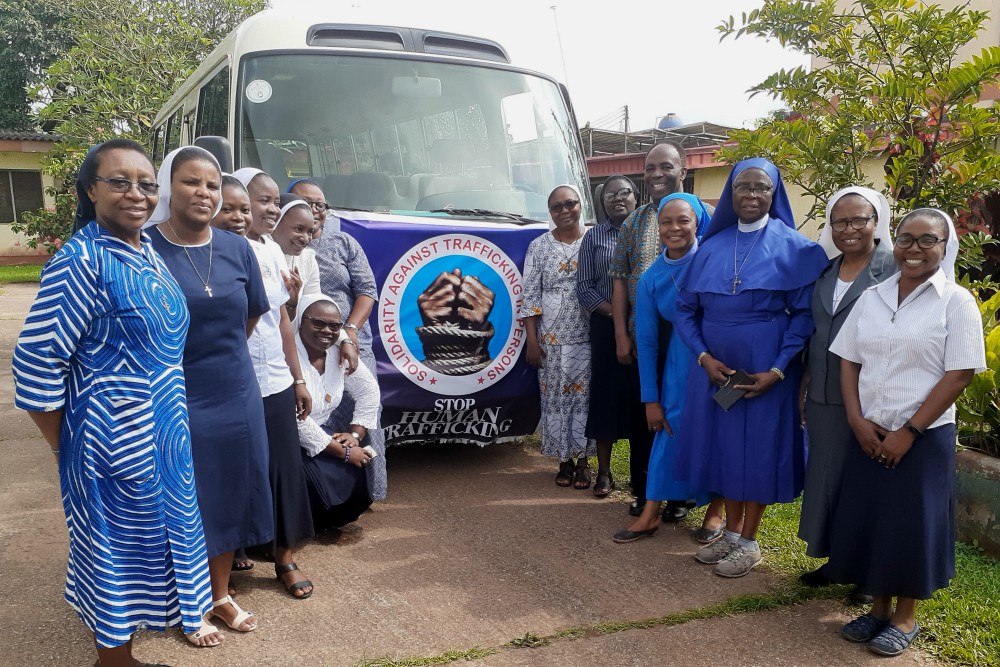 Sisters from different congregations get ready to travel to the Africa Faith and Justice Network-Nigeria advocacy drive in Edo State. (Provided photo) Sisters from different congregations get ready to travel to the Africa Faith and Justice Network-Nigeria advocacy drive in Edo State. (Provided photo)