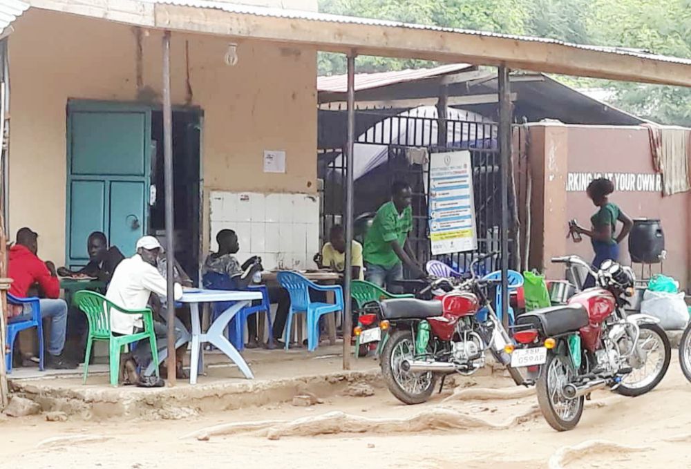 Some women earn a living by managing this food kiosk, which provides tea, maize and beans to passing businessmen on motorcycles in Juba, South Sudan. (Provided photo) Some women earn a living by managing this food kiosk, which provides tea, maize and beans to passing businessmen on motorcycles in Juba, South Sudan. (Provided photo)