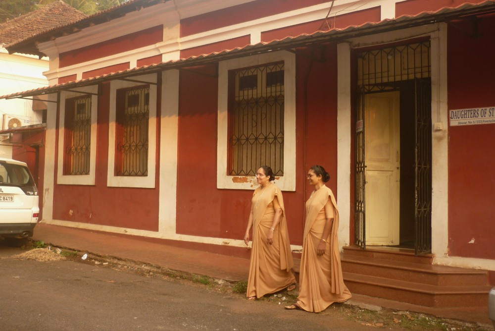Sr. Rosy Mathew and Sr. Jyothi Kerketta set out on their home visits. (Lissy Maruthanakuzhy) Sr. Rosy Mathew and Sr. Jyothi Kerketta set out on their home visits. (Lissy Maruthanakuzhy)