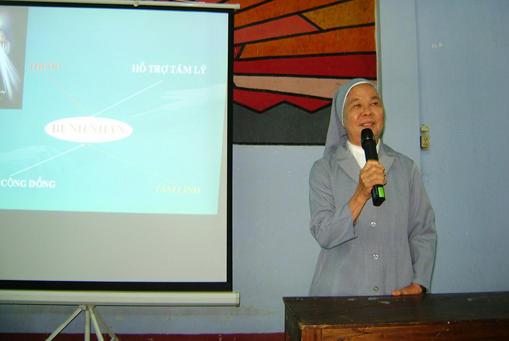 Josephine Huynh Thi Ly St. Paul de Chartres Sr. Josephine Huynh Thi Ly offers online lessons on how to use antiretroviral medication for HIV/AIDS patients. (Courtesy of Josephine Huynh Thi Ly)