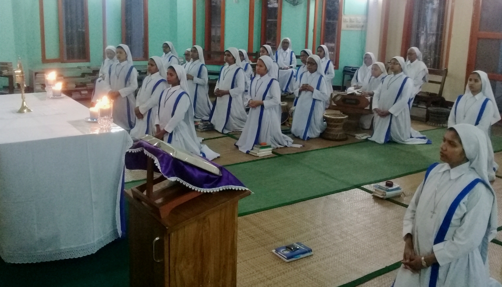 Sisters of the Mary Queen of the Apostles in Bangladesh: "Endless prayer is our day and night work." (Sumon Corraya)