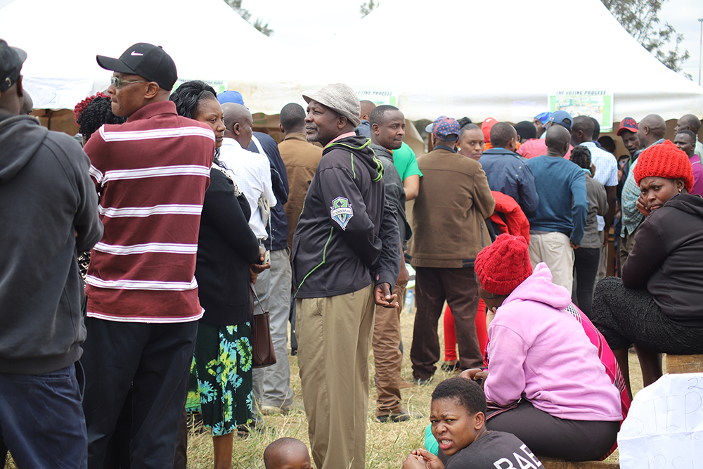 Voters queue to cast their ballots Aug. 9 at the Zawadi Primary School polling station in Nairobi, Kenya. (GSR photo/Doreen Ajiambo)