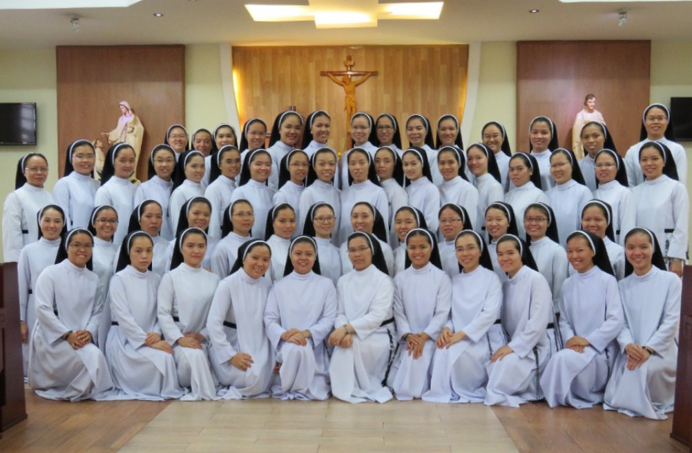 The theological student-sisters of Dominican Missionary Sisters of the Phu Cuong Diocese in Vietnam (Nguyen)