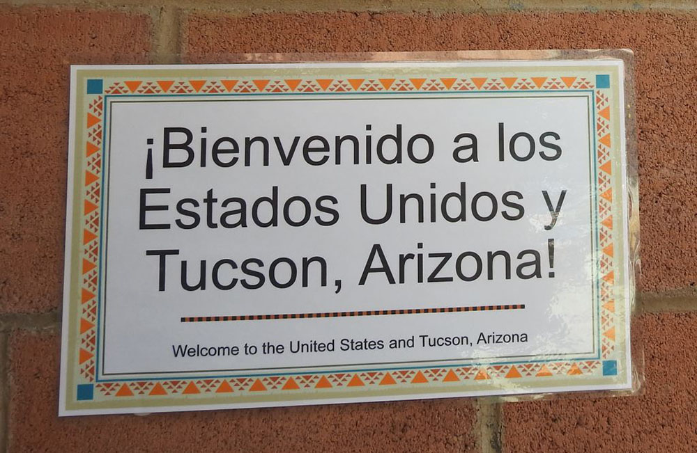 A welcome sign at Casa Alitas in Tucson, Arizona, where Sr. Darlene Pienschke has ministered to migrants for two years (Courtesy of the Sisters of the Divine Savior) A welcome sign at Casa Alitas in Tucson, Arizona, where Sr. Darlene Pienschke has ministered to migrants for two years (Courtesy of the Sisters of the Divine Savior)