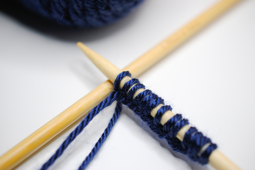 Knitting (Unsplash/Hello I'm Nik)