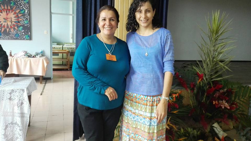 Mujer Descúbrete program participant Grace Jiménez (with ID card) and Melissa Torres, program coordinator (George Rodriguez)