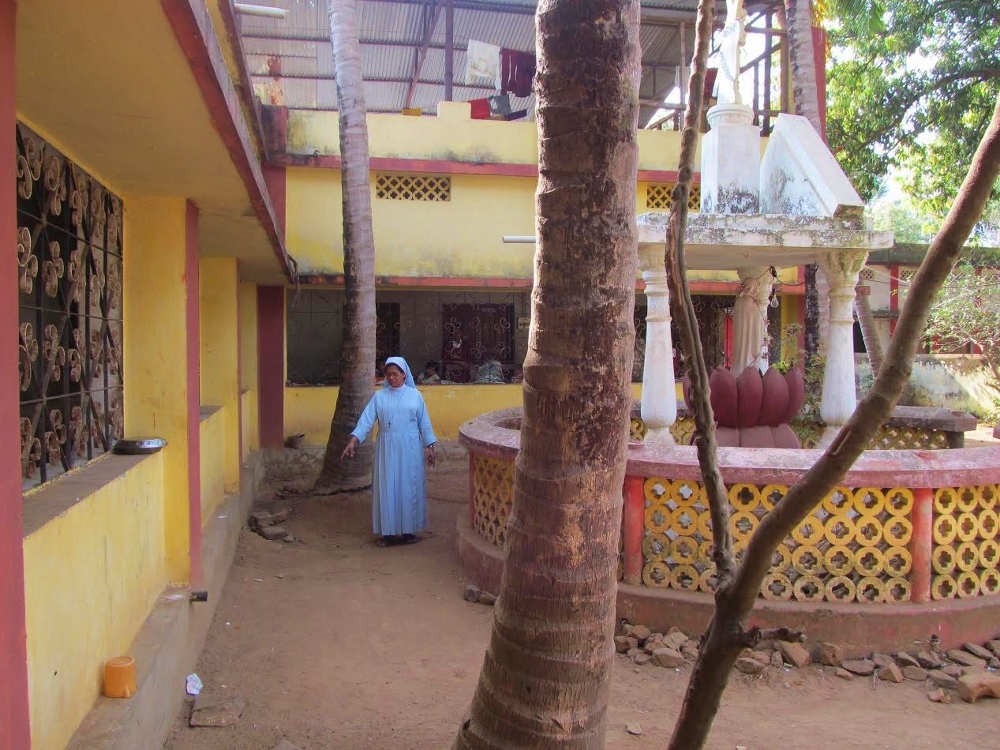 A sister stands outside the chapel of the Deena Bandhu Samaj sisters in Jagdalpur. (GSR photo / Saji Thomas)